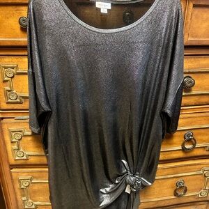 LuLaRoe Gray and Black Dolman Sleeve Tie Front Tee